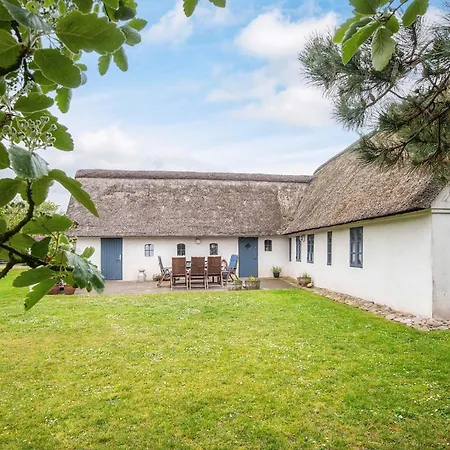 Charming Retreat On Mando Mandø By